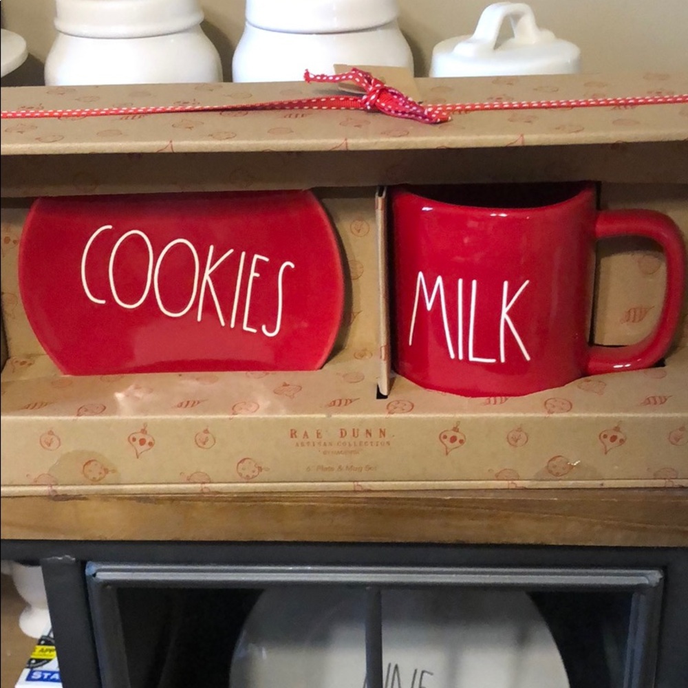 Rae Dunn milk and cookie set